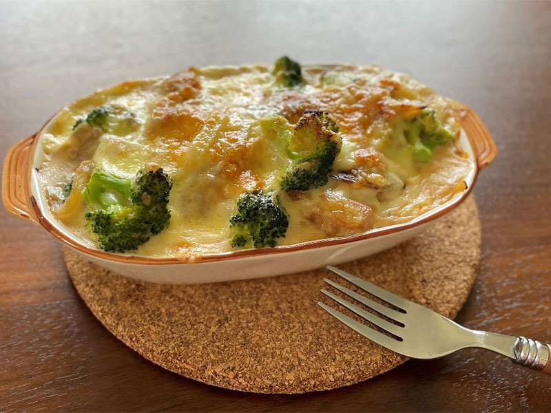 ブロッコリーと鶏肉のチーズグラタン